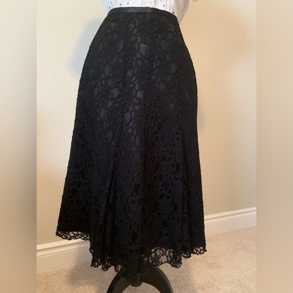 Dresses & Skirts - PRICE DROP. Black guipure skirt from Laura petites, size-2P